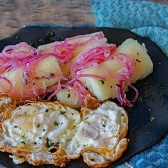 Cassava or Green Banana / Yuca O Guineo.