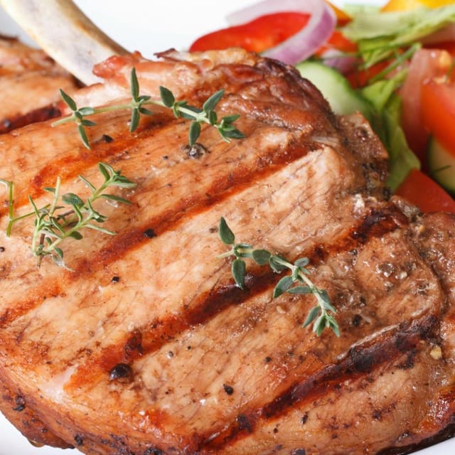 Pork Chops / Chuleta De Cerdo.